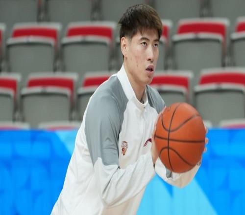 京浙踩场！翟晓川拉伤出战成疑，紧急召回范依铭，程帅澎恢复不错