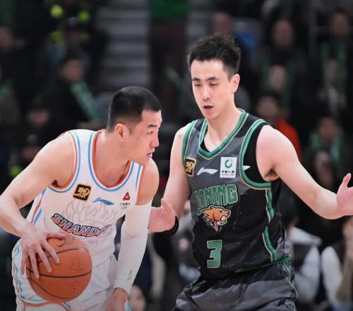 辽宁队3连败,赵继伟复出后场均14+5+6,他尽力了