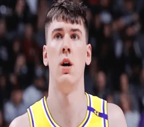 艾顿崩盘把五小打成惊喜!老詹+2配角统治攻守,东契奇更合理了!