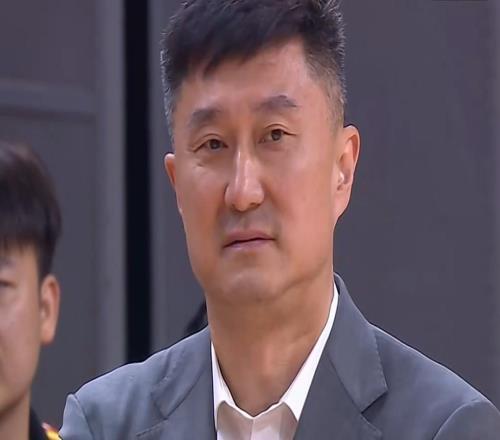 广东大逆转天津!萨姆纳狂砍39+6,胡明轩关键三分,萨林杰该裁了