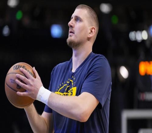 好消息,掘金队约基奇伤愈复出,有望在缺席16场比赛后对阵快船队