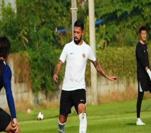 邦本带替补,辽宁铁人04完败K2球队李提香+4外援首发后腰短板