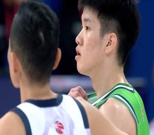 山东男篮爆冷输球，天津扮强队杀手于德豪6+4+4决战送无谓罚球