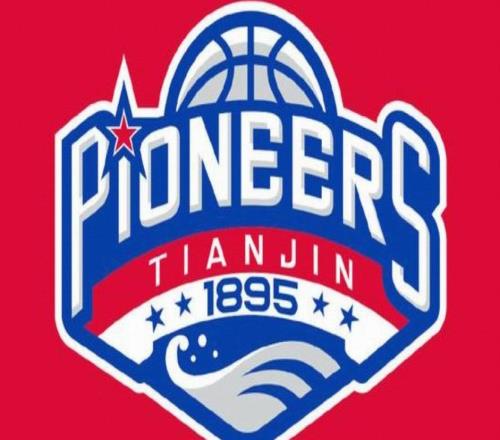 天津上半场仅6人轮换，首发中除了赖俊豪，剩余4人均打满半场