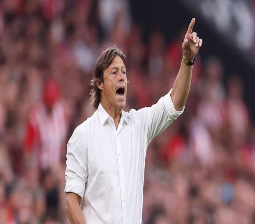 阿尔梅达:我和贾努扎伊说,他进一个球我就抱他一下