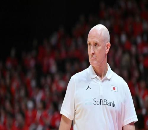 中国男篮决战日本队,赛前突收坏消息,小日子教练下课太无情