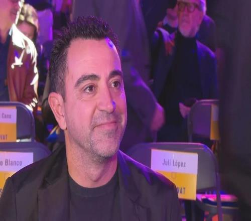 西媒:哈维公开表示支持维克托丰特竞选巴萨主席