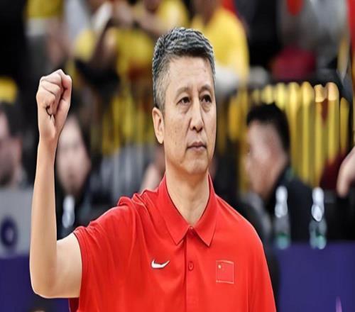 中国男篮主教练郭士强,做出了一个重要的决定!
