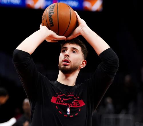 华子轰39+7+3仍无缘今日最佳!对不起,你碰到创纪录的申京了