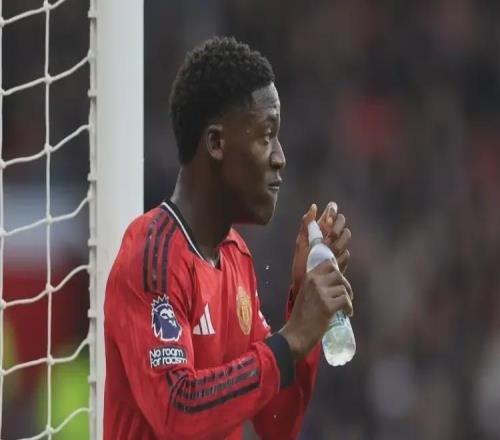 莱因克尔:梅努是英格兰上届大赛表现最好的,有资格竞争主力