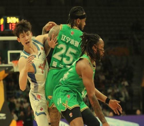 莫兰德6分8板完美!赵继伟2+4+3+2,亨特4分,辽篮领先江苏5分