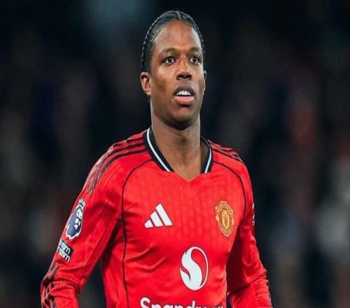 镜报:登机前被威尔科克斯叫停,马拉西亚对曼联的做法很愤怒