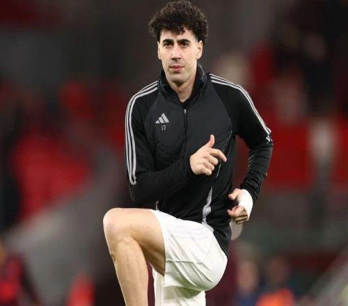 中超转会动态:上赛季保级队或签欧冠中卫,津门虎欲再租泰山球员