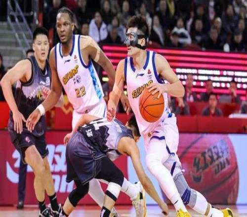 CBA最新排名！广厦爆冷输球第1不稳，上海双喜临门，黑马卷土重来