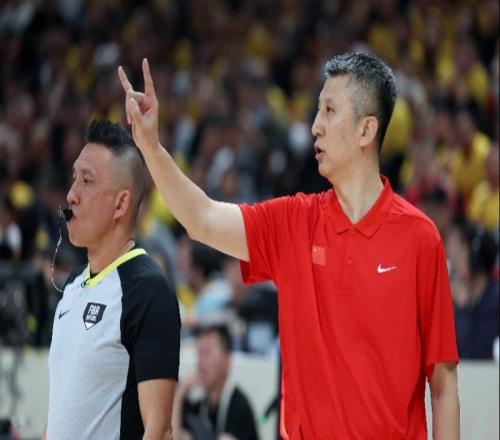 中国男篮公布最新集训名单，赵睿余嘉豪等回归备战世预赛