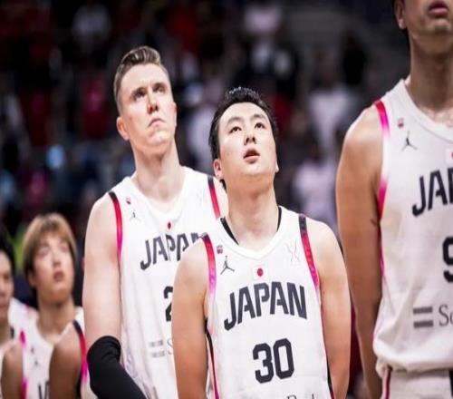比中国男篮集训少13天！日本世预赛窗口期15人集训平均身高1米94
