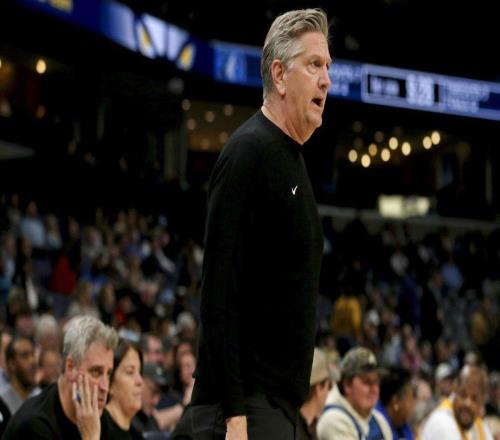 霸气,森林狼主帅克里斯芬奇在惨败给灰熊后严厉批评球员