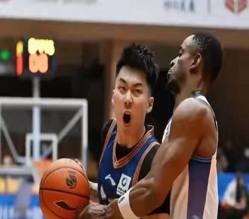 景菡一21分5板2助CBA四川男篮6184山西李玮颢14分