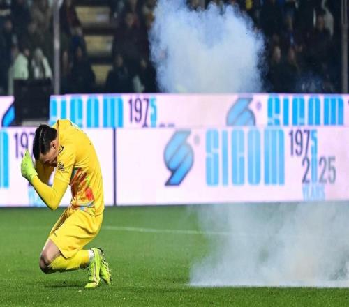 认错态度好！国米球迷扔烟花仅遭3客场禁令且米兰德比不受影响