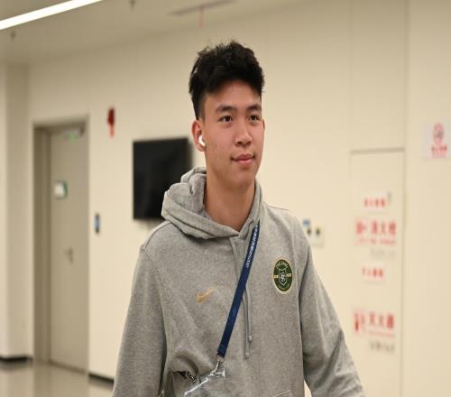 意难平！曝德甲豪门诚邀王钰栋加盟，却未能如愿，背后原因引热议