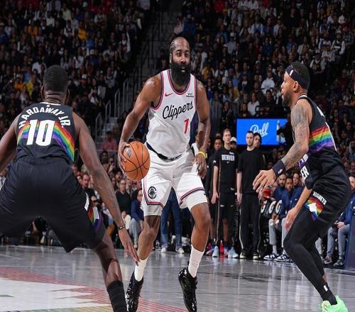 6年换5队，哈登被封“流浪巨星”