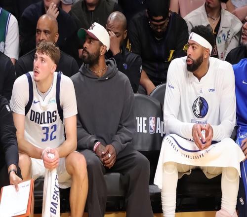 盘活了！连续两笔交易，这队拥有2全明星+2潜力股，有望再度崛起