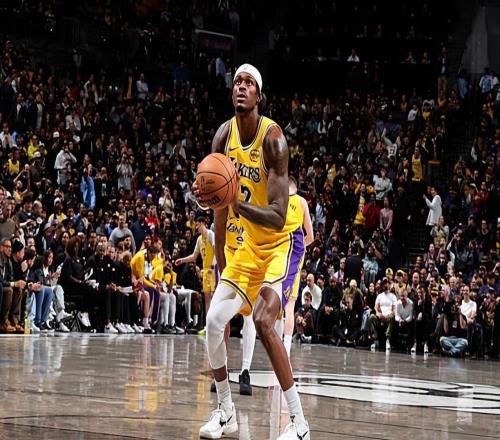 比赛强度不高，湖人锋线大闸的作用自然没有办法发挥出来