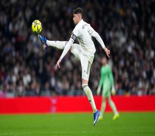 阿斯:阿韦洛亚希望皇马球员踢惯用位置,巴尔韦德将回到中场