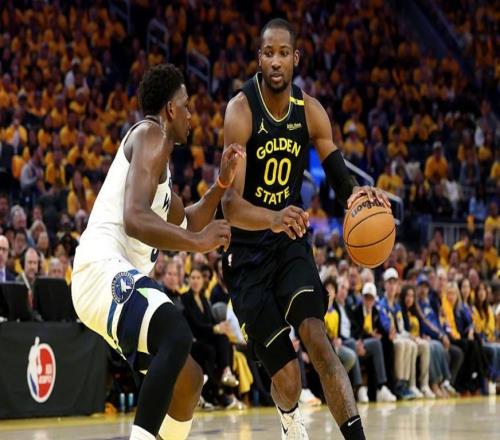 NBA截止日两大输家，勇士一步错步步错，火箭拒绝送上门的后卫