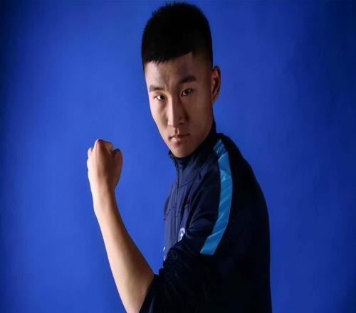 大连英博2025中超保级：引援，机遇，关键人物，与未来展望