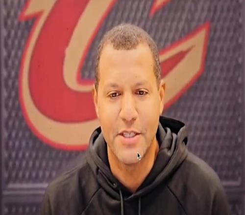 骑士GM曝哈登未申请交易！美记称为冠军+新合同卡约：米登很可怕