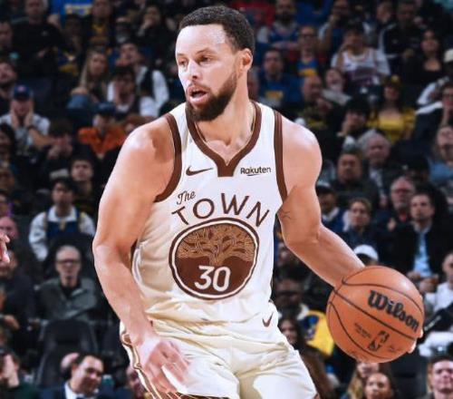 库里太温顺了！名记：勇士没有实质性补强，库里并未表示不满！