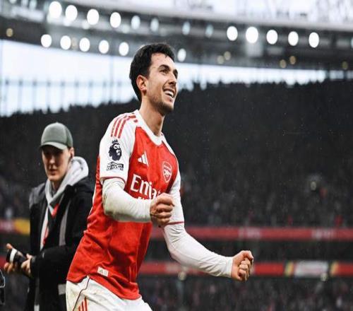 30！哲凯赖什梅开二度，阿森纳9分领跑，静候利物浦死磕曼城