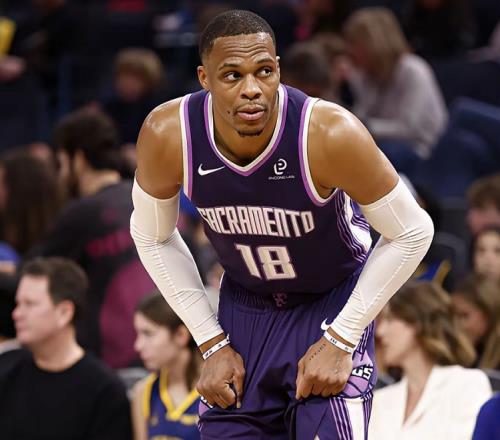 NBA今日里程碑！申京超越大帝，约基奇超越大O，卡斯尔生涯之夜