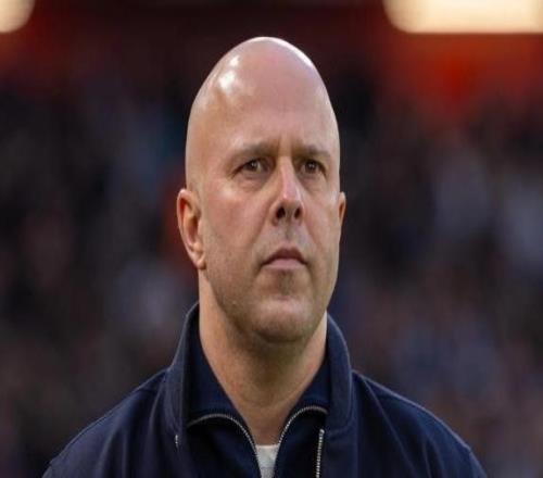 输比赛不输发布会斯洛特又把问题算在裁判头上了