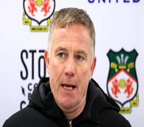 雷克瑟姆老板：在我们看来，主教练帕金森的职位是终身的