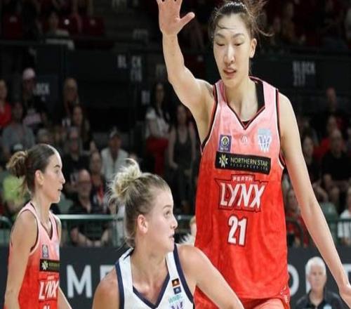 40年以来第一次！恭喜韩旭！恭喜中国女篮！创造历史，真是太棒了