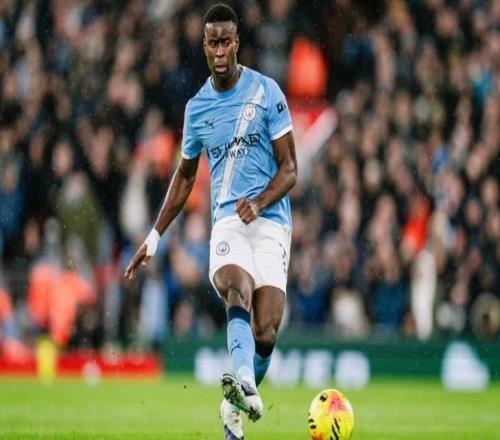 格伊：多纳鲁马比赛尾声那次扑救真的精彩，必须为他送上掌声