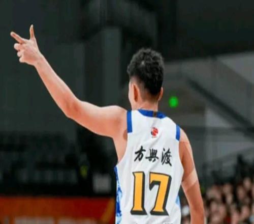 媒体人：孙铭徽遭遇距腓前韧带撕裂，将休战数月