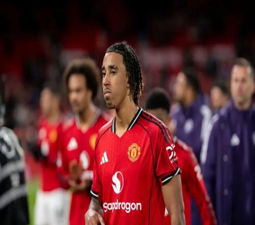 曼联天才遭雪藏！近4场仅踢1分钟无缘客场出征名单