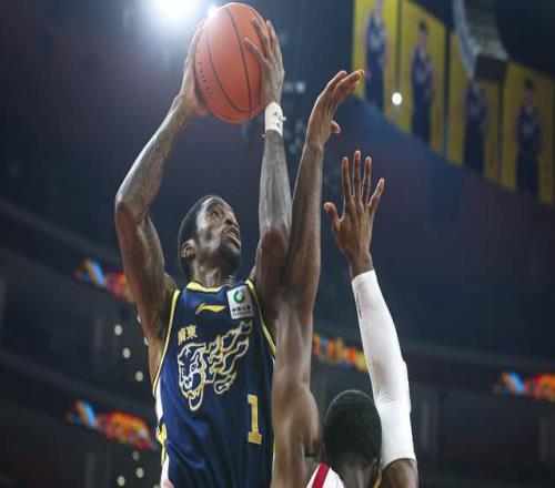 保持四外援不变！广东男篮拒绝裁掉麦考尔，杜锋能否押宝成功