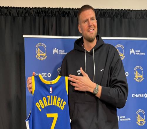 勇士交易谈判内幕披露！2换1波神是C计划3人挺过截止日仍不安全