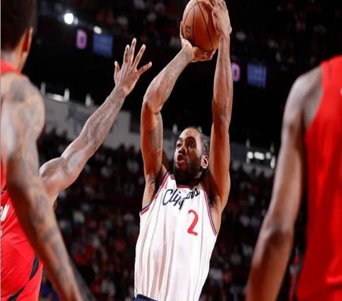 绝对核心的状态出现下滑，快船的竞争力也随即变得严重不足了