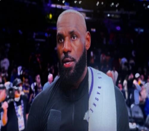 詹姆斯回应历史最老三双：和年轻人对抗很酷率湖人铸24胜0负纪录