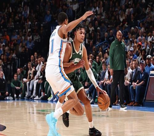 面对老东家打出现象级表现!前雷霆乐透秀加盟雄鹿后迎来了重生