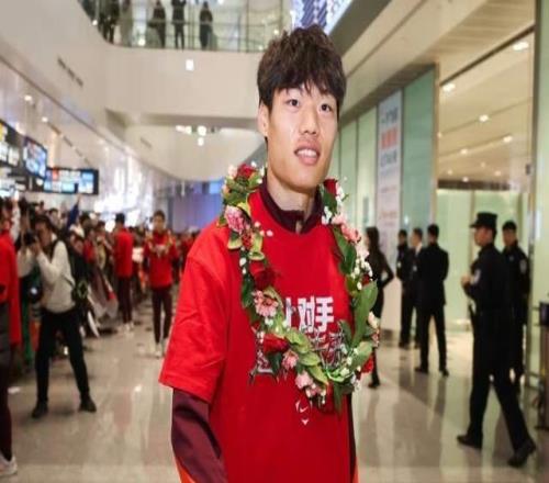 溢价近9倍！贺一然加盟成都蓉城：转会费近110万欧！