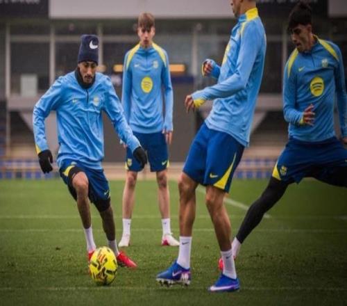 世体:拉菲尼亚恢复进展顺利,拉什福德出战赫罗纳成疑