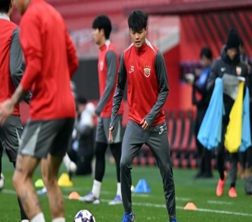 春节里的亚冠精英联赛收官战，缺兵少将的上海海港能否再“硬气”一回