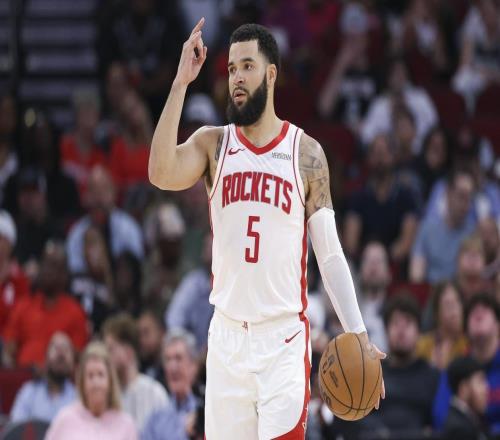 火箭未引援！休赛期可追2位巨星斯通保留筹码，无愧顶级总经理