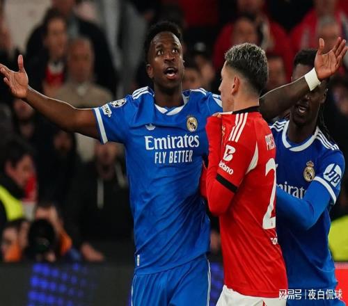 强硬回击！维尼修斯怒斥种族歧视者：懦弱又软弱